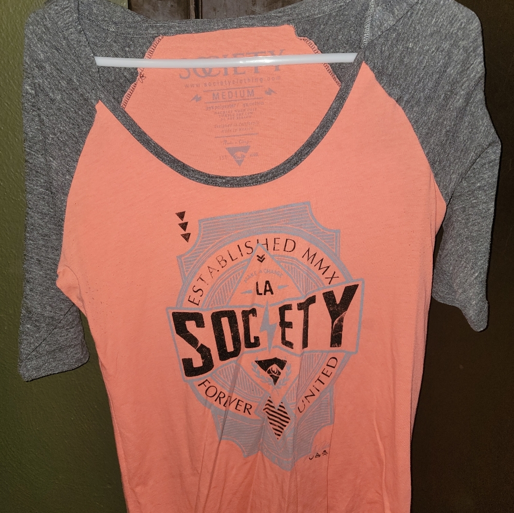 Buckle quarter sleeve t-shirt